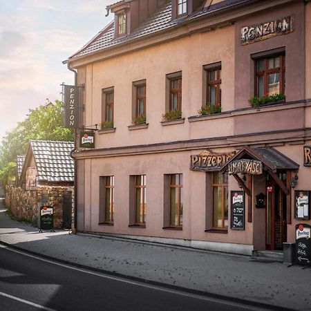U Matyase Hotell Stod Eksteriør bilde