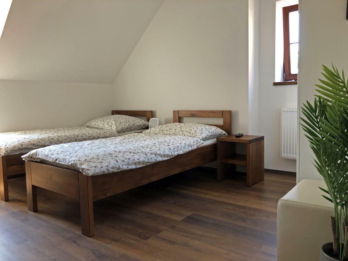 U Matyase Hotell Stod Eksteriør bilde
